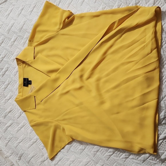 Worthington Gold Blouse NWT - Picture 1 of 5